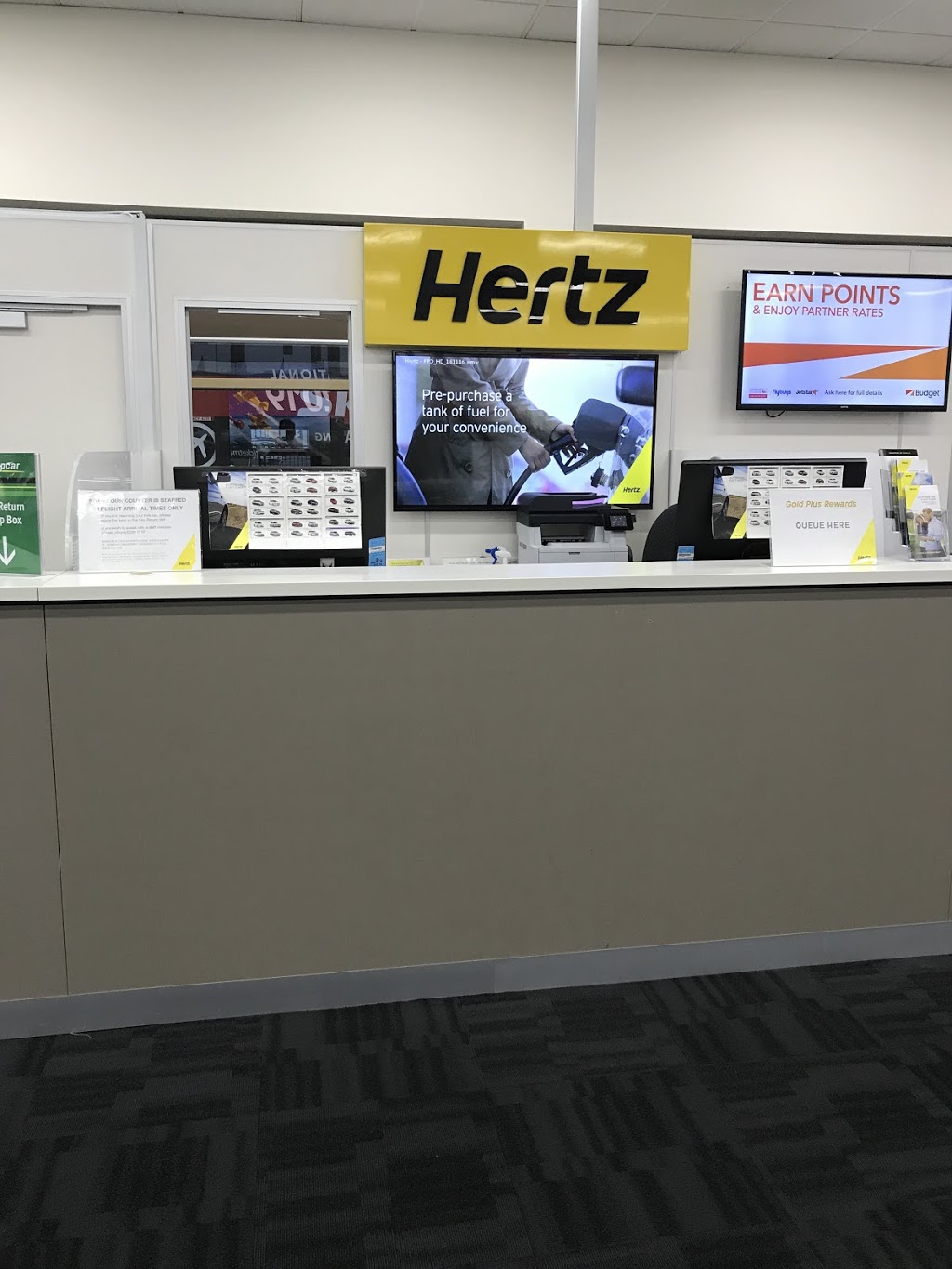 Hertz Avalon Airport Car Rental | car rental | 80 Beach Rd, Lara VIC 3212, Australia | 0352291100 OR +61 3 5229 1100