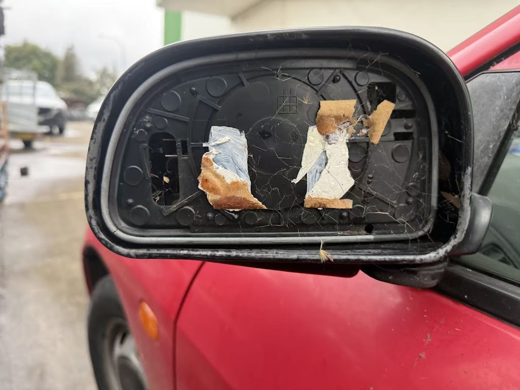 Car Mirror Specialist | 1B Bellfrog St, Greenacre NSW 2190, Australia | Phone: 0494 689 213