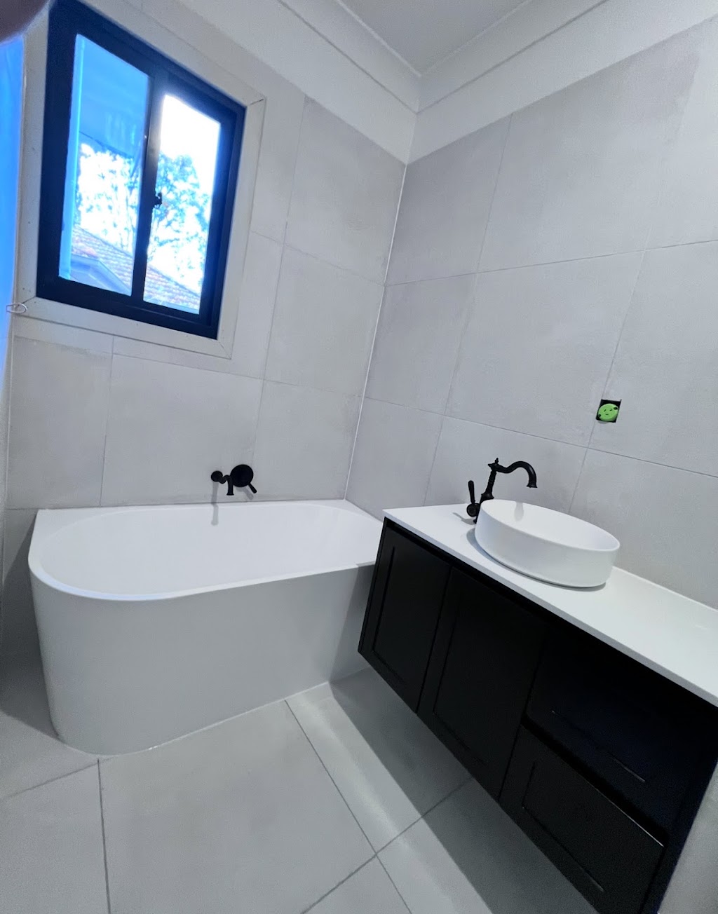 Safi bathroom renovation | 4/50-52 DOVETON AVE EUMEMMERRING, Doveton VIC 3177, Australia | Phone: 0458 546 900