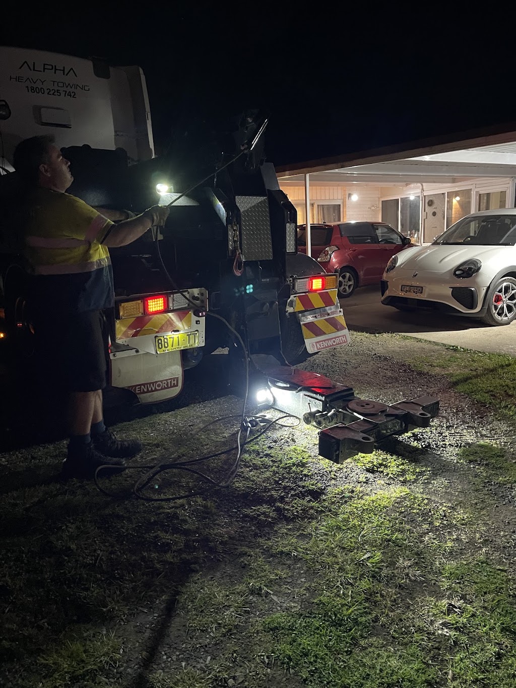 Alpha Heavy Towing | 799/803 Mamre Rd, Kemps Creek NSW 2178, Australia | Phone: 1800 225 742