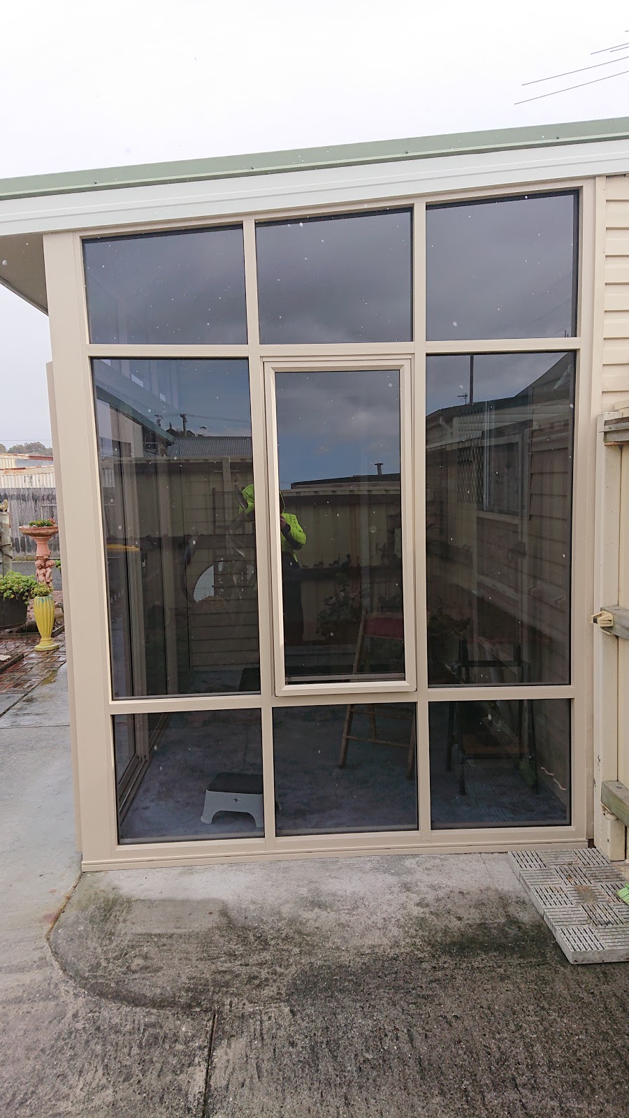 Woodhouse Glass & Glazing Pty Ltd | 36 Trevor St, Ulverstone TAS 7315, Australia | Phone: (03) 6425 3590