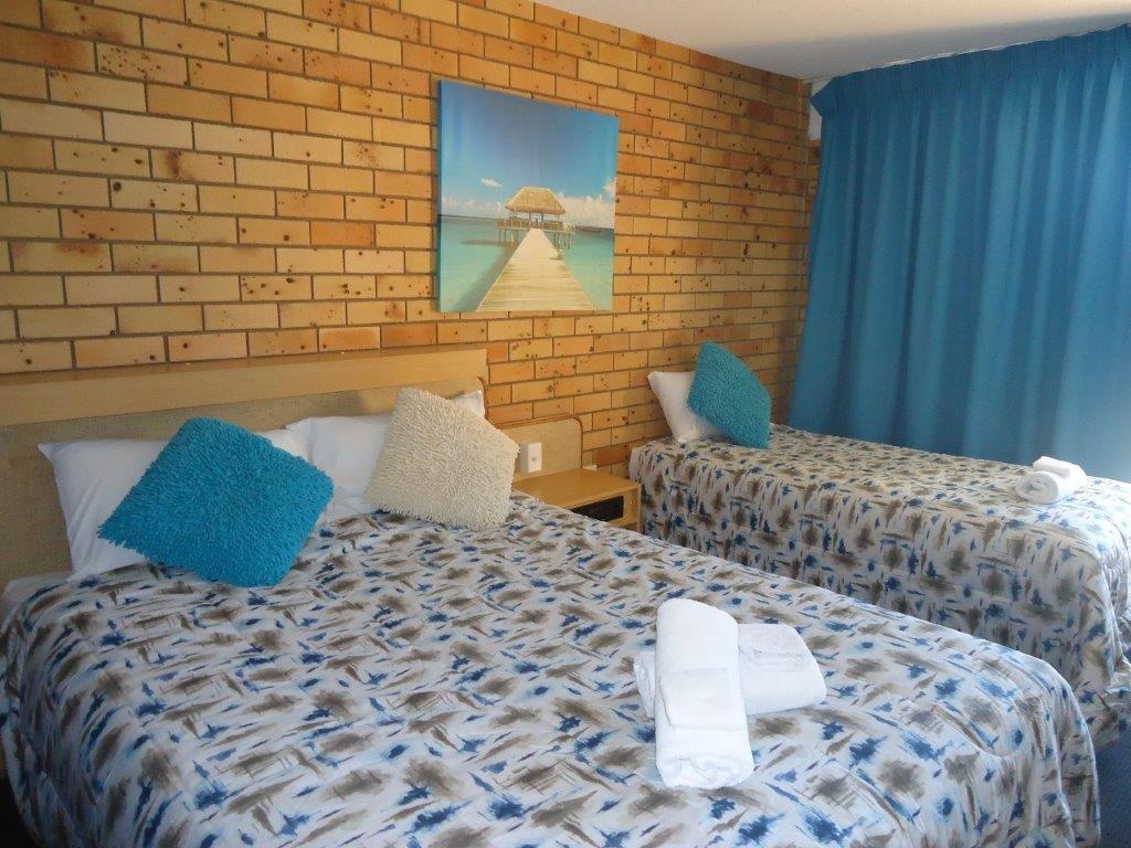 Tannum on the Beach Motel | lodging | 22 Ocean St, Tannum Sands QLD 4680, Australia | 0749738911 OR +61 7 4973 8911
