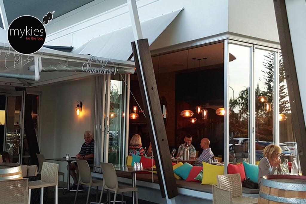 Mykies By The Bay | restaurant | 5 Grand Parade, Parrearra QLD 4575, Australia | 0754379366 OR +61 7 5437 9366