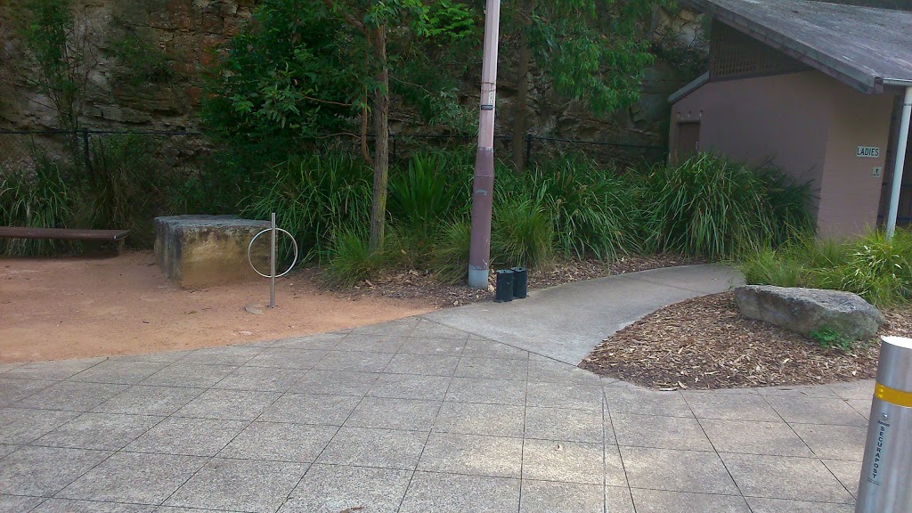 Bicentennial Park bicycle rack | parking | West Pymble NSW 2073, Australia