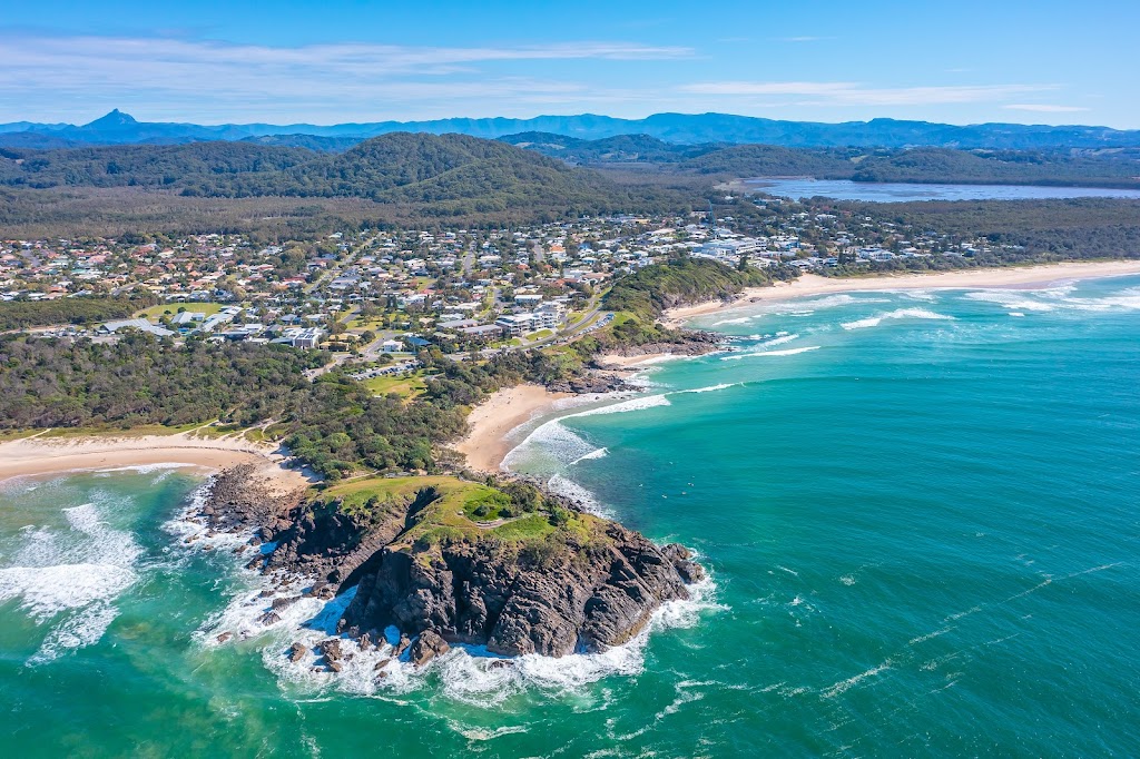 Kai at Cabarita Beach -Villa 3 - Cabarita Beach Accommodation | Residence 3/12 Willow Ave, Bogangar NSW 2488, Australia | Phone: 0421 082 921