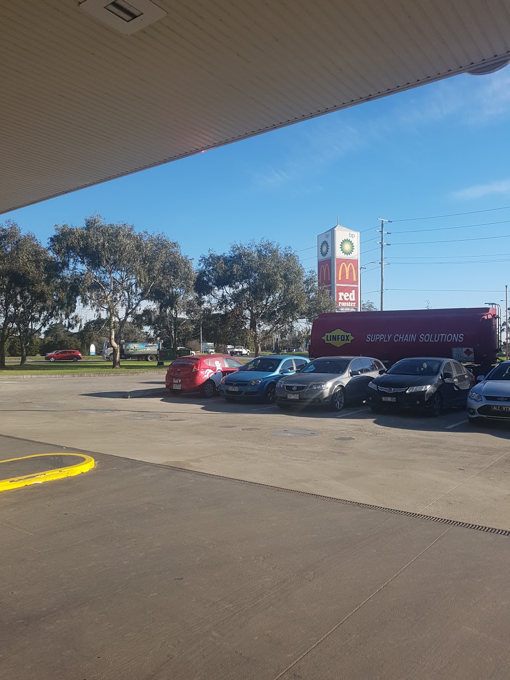BP | gas station | 910 Thompsons Rd, Cranbourne West VIC 3977, Australia | 0397027444 OR +61 3 9702 7444