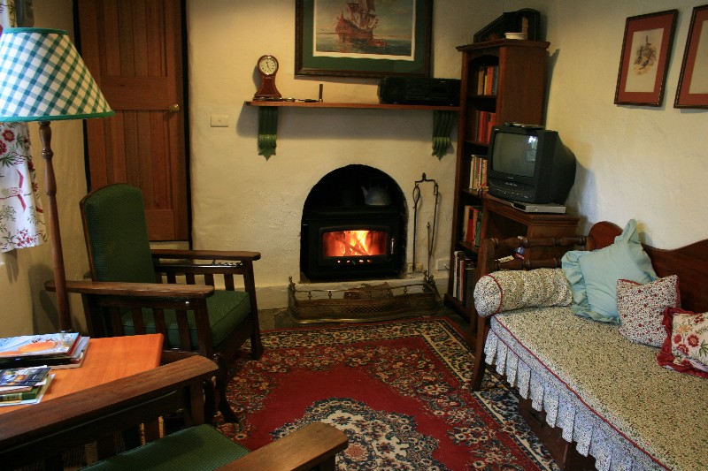 McCaffrey Cottage | lodging | 21 St James St, Willunga SA 5172, Australia | 0885562902 OR +61 8 8556 2902