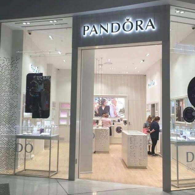 Pandora | jewelry store | 1-29 Millaroo Dr, Helensvale QLD 4212, Australia | 0755193126 OR +61 7 5519 3126