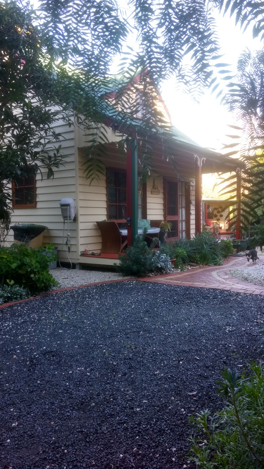 Ballarat Cottages | lodging | 711 Morres St, Ballarat VIC 3350, Australia | 0353315558 OR +61 3 5331 5558