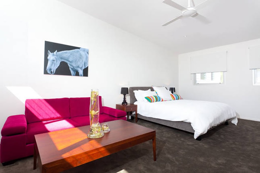 A PERFECT STAY Clique 2 | 2/12 Shirley Ln, Byron Bay NSW 2481, Australia | Phone: 1300 588 277