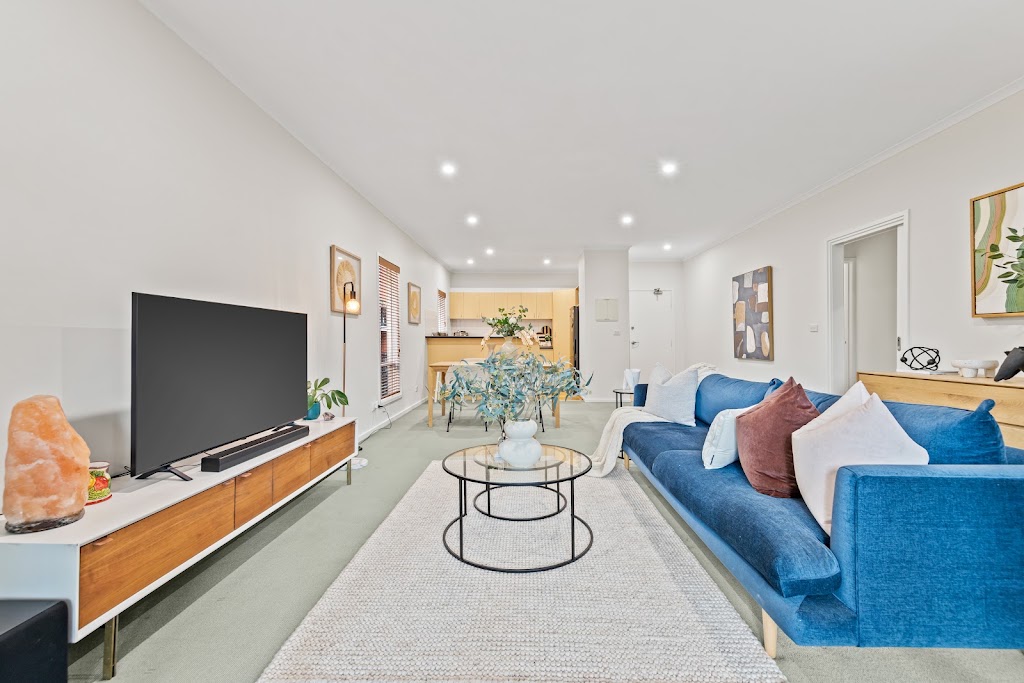 McKenzie White Real Estate | 220 Chapel Rd, Keysborough VIC 3173, Australia | Phone: 0480 446 820