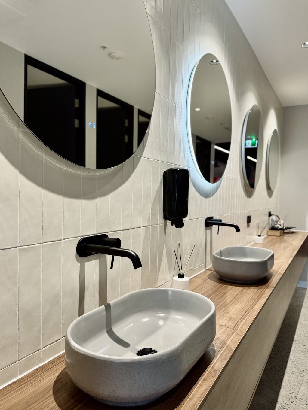 Snap Fitness 24/7 Glenmore Park | 92/98 Glenmore Ridge Dr, Glenmore Park NSW 2745, Australia | Phone: 0493 868 883