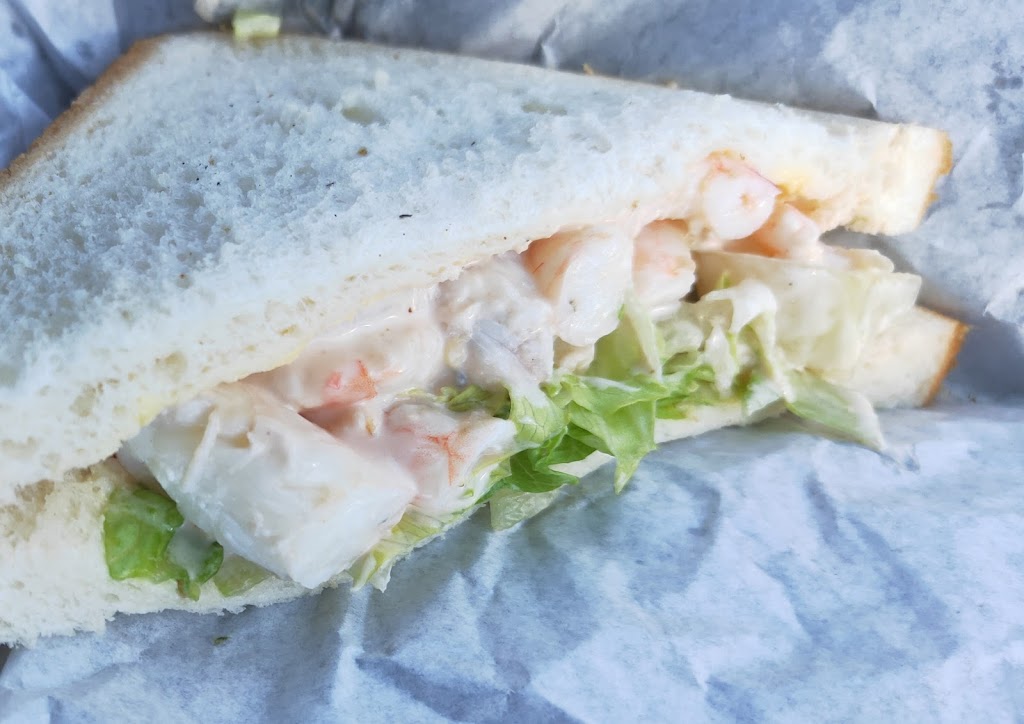 The Prawn Sandwich Hut | meal takeaway | 1 Scenic Hwy, Cooee Bay QLD 4703, Australia | 0417103453 OR +61 417 103 453