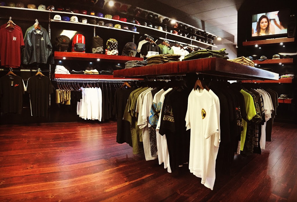 New World Apparel | clothing store | 18 Ocean St, Victor Harbor SA 5211, Australia | 0885524443 OR +61 8 8552 4443