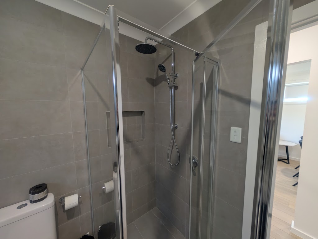 Strawberry Lodge | 19 Strawberry Tce, Glendale NSW 2285, Australia | Phone: (02) 4955 5888
