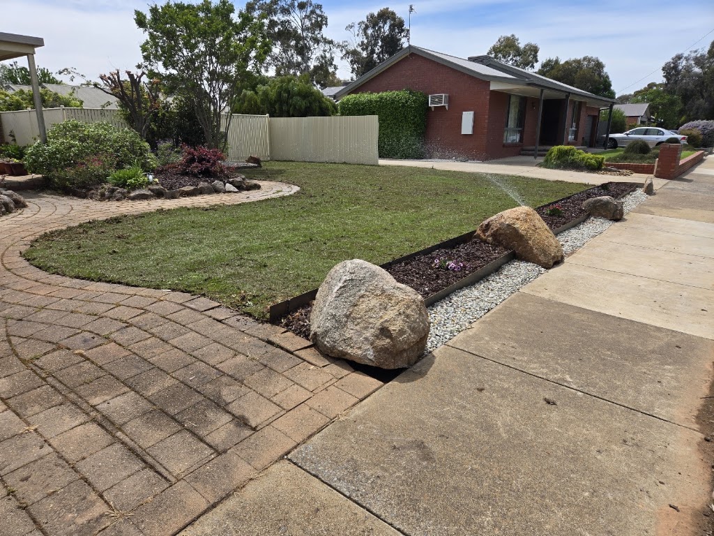 Shepparton mini diggers and landscaping | 1282 Lancaster-Mooroopna Rd, Mooroopna North VIC 3629, Australia | Phone: 0447 772 974