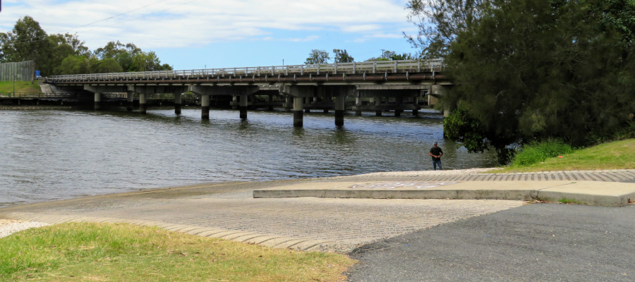 Gold Coast Fishing Spots - Coomera River Boat Ramp | park | Heathwood Dr, Oxenford QLD 4210, Australia