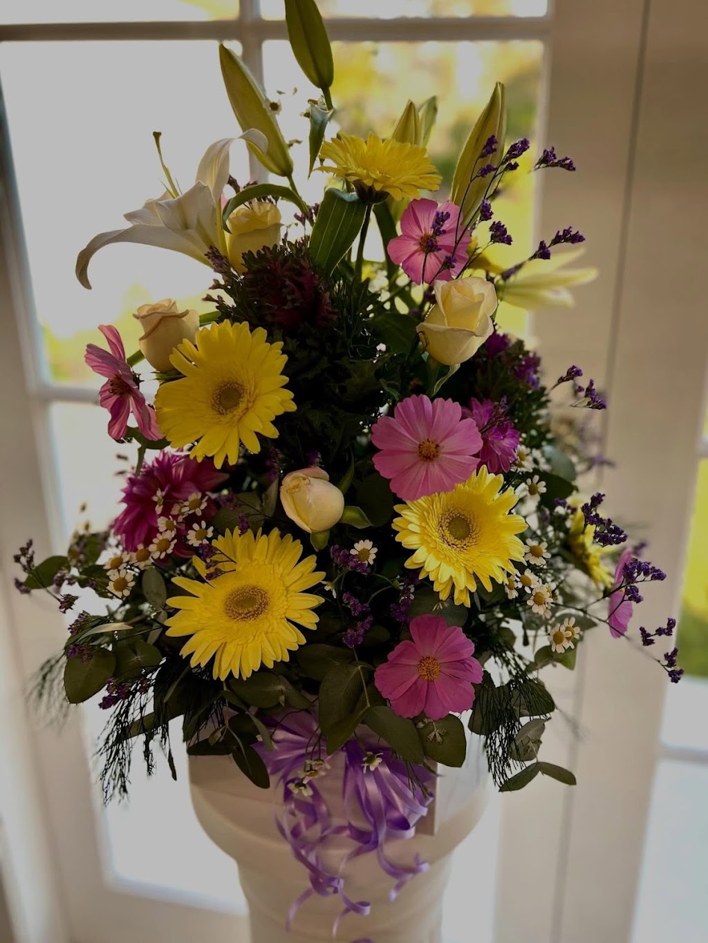 Nieve Flowers and Design | 3 Toby Ct, Dayboro QLD 4521, Australia | Phone: 0432 423 787
