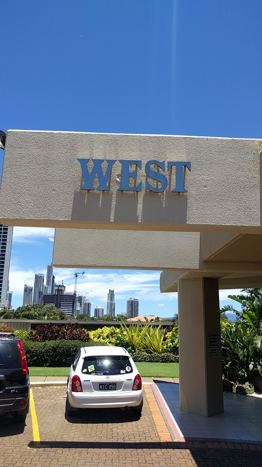 Atlantis West | 8 Admiralty Dr, Surfers Paradise QLD 4217, Australia | Phone: (07) 5591 3111