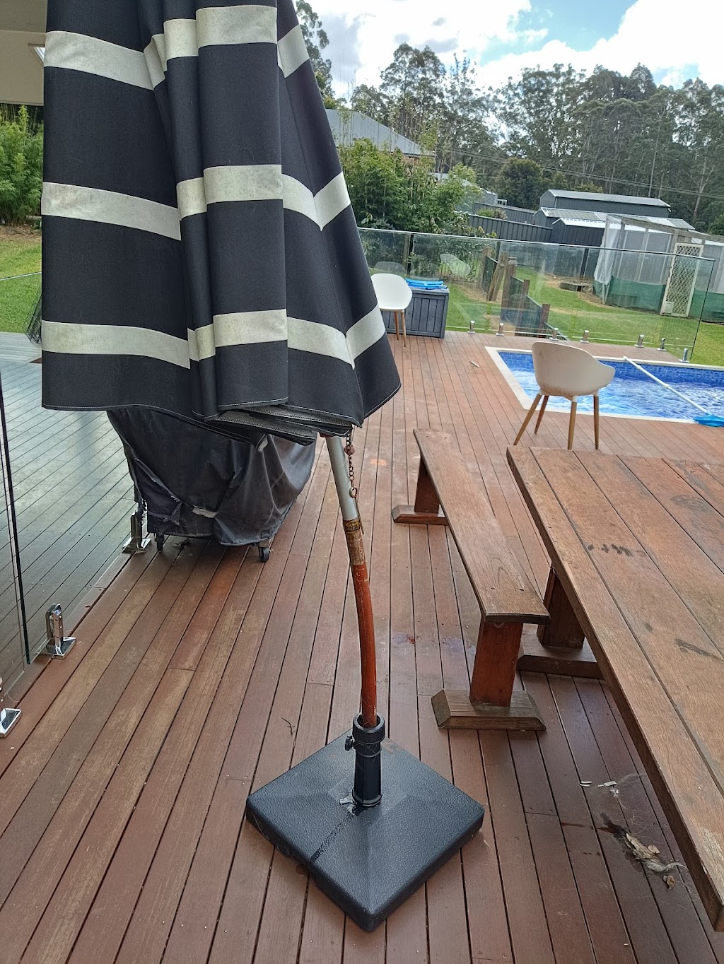 Shelta Umbrellas | 4/1 Foundation Pl, Pemulwuy NSW 2145, Australia | Phone: 1300 137 763