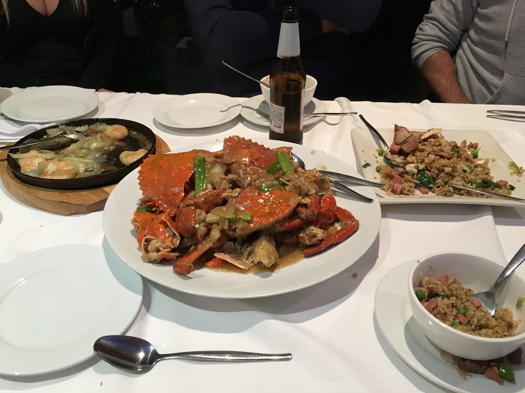 Illawong Chinese & Seafood Restaurant | restaurant | 273 Fowler Rd, Illawong NSW 2234, Australia | 0295432422 OR +61 2 9543 2422