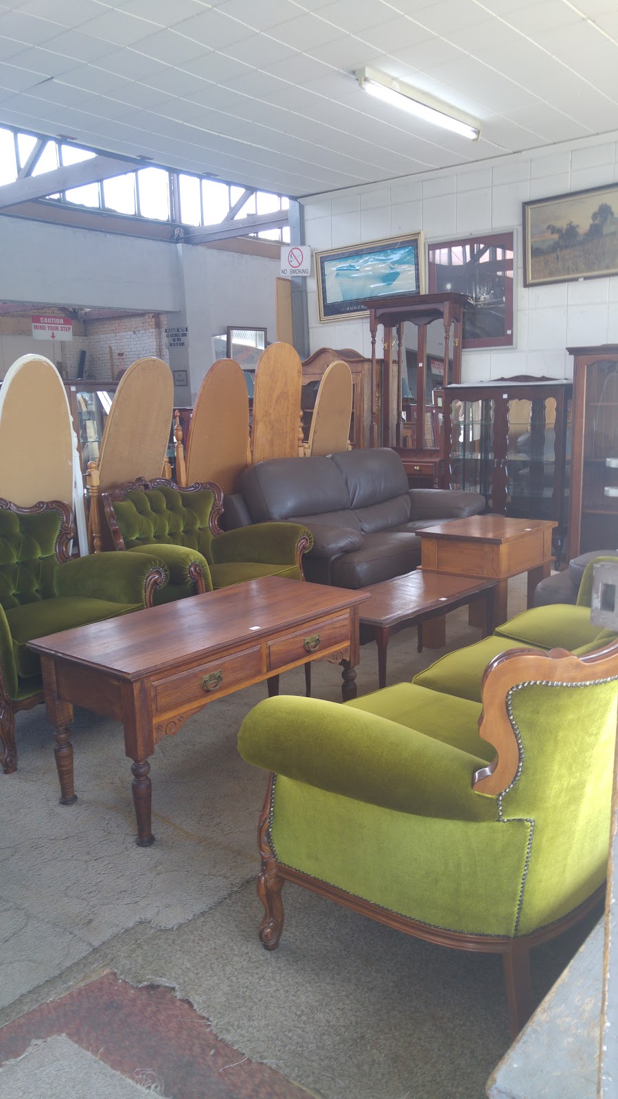 Secondhand Interior Furniture | furniture store | 35 Raglan Ave, Edwardstown SA 5039, Australia | 0883511522 OR +61 8 8351 1522