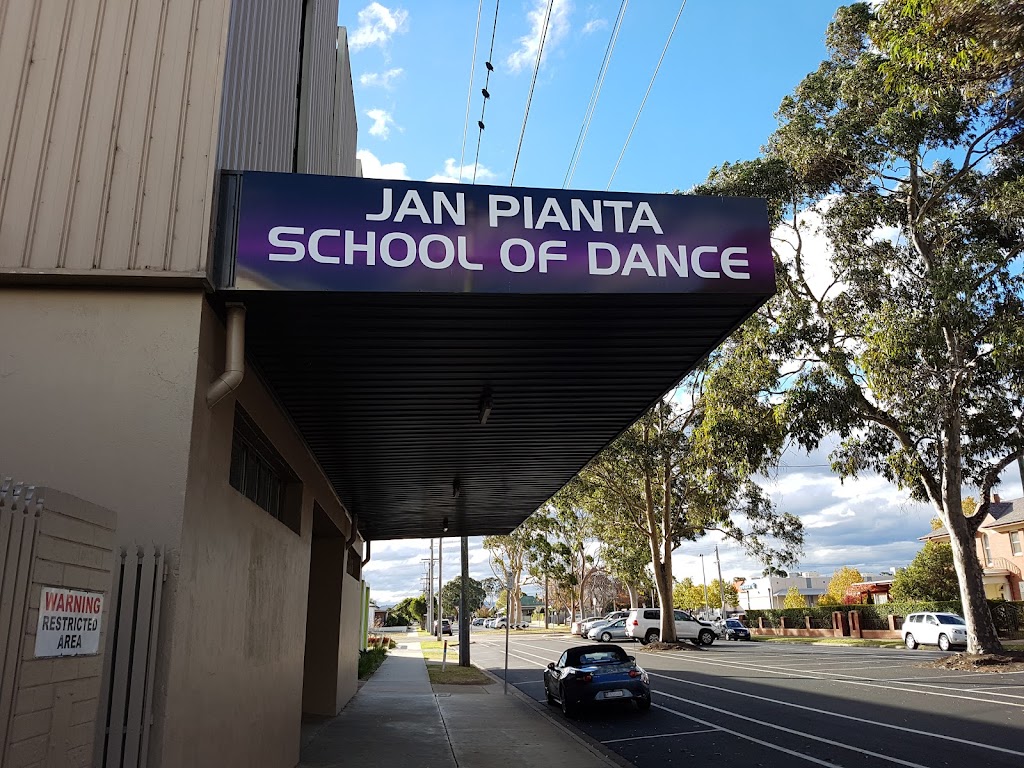 Jan Pianta School of Dance | Studio Address only - not postage address, 38 Pyke St, Bairnsdale VIC 3875, Australia | Phone: 0437 853 570