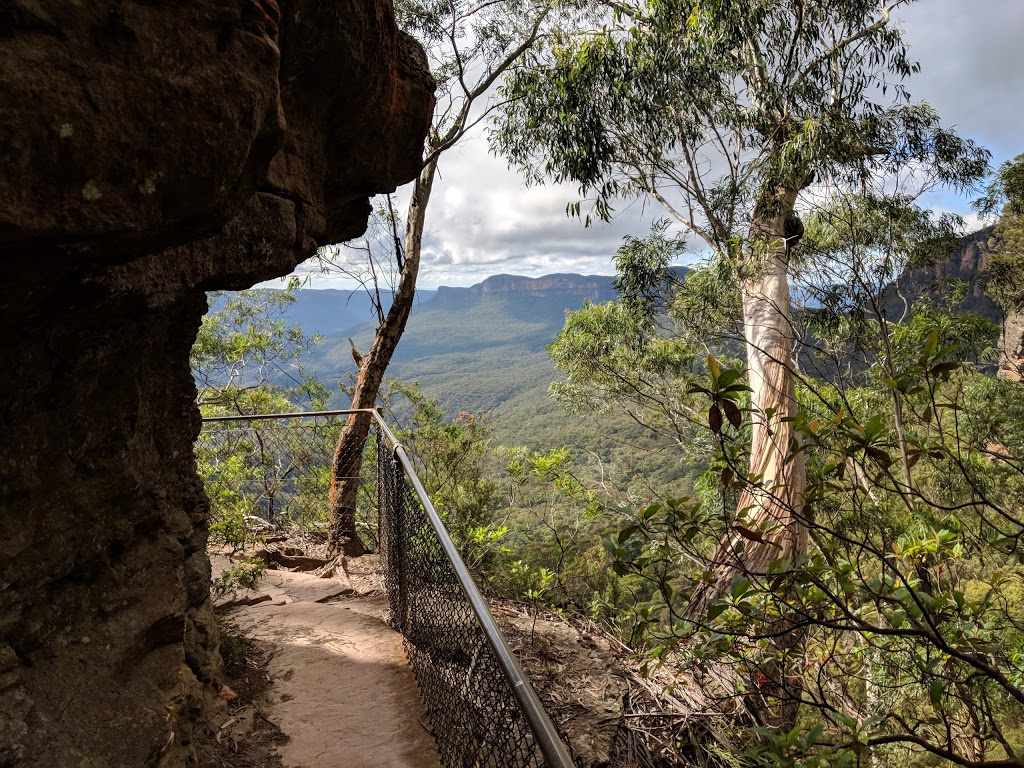 Golden Stairs | tourist attraction | Blue Mountains National Park, Glenraphael Dr, Katoomba NSW 2780, Australia | 0247878877 OR +61 2 4787 8877