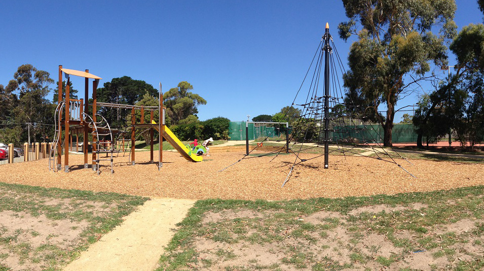 Howard Parker Park and Playground | park | 90-100 Canadian Bay Rd, Mount Eliza VIC 3930, Australia