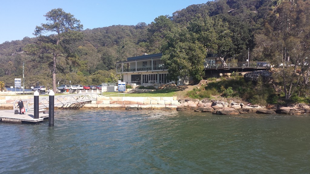 Hawkesbury River Accommodation- Cove Cottage | 71 Grantham Cres, Dangar Island NSW 2083, Australia | Phone: 0401 308 888