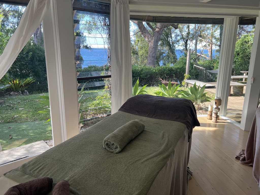 Skin & Bones | 90-92 Jerry Bailey Rd, Shoalhaven Heads NSW 2535, Australia | Phone: 0405 665 581