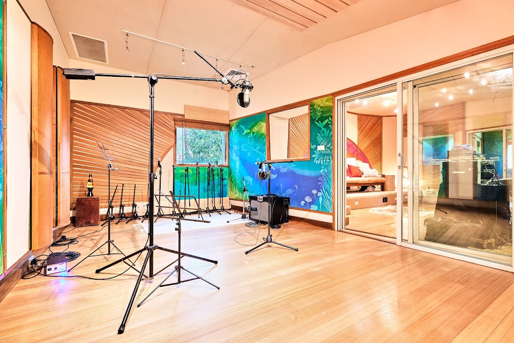 Mix Artist Studio | Left Bank Rd, Mullumbimby NSW 2482, Australia | Phone: 0404 768 986