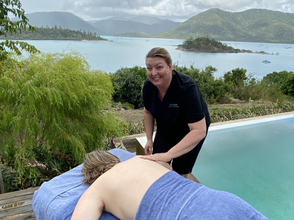 Healing Handz Mobile Massage Whitsundays | 27 Warrain St, Shute Harbour QLD 4802, Australia | Phone: 0424 953 512