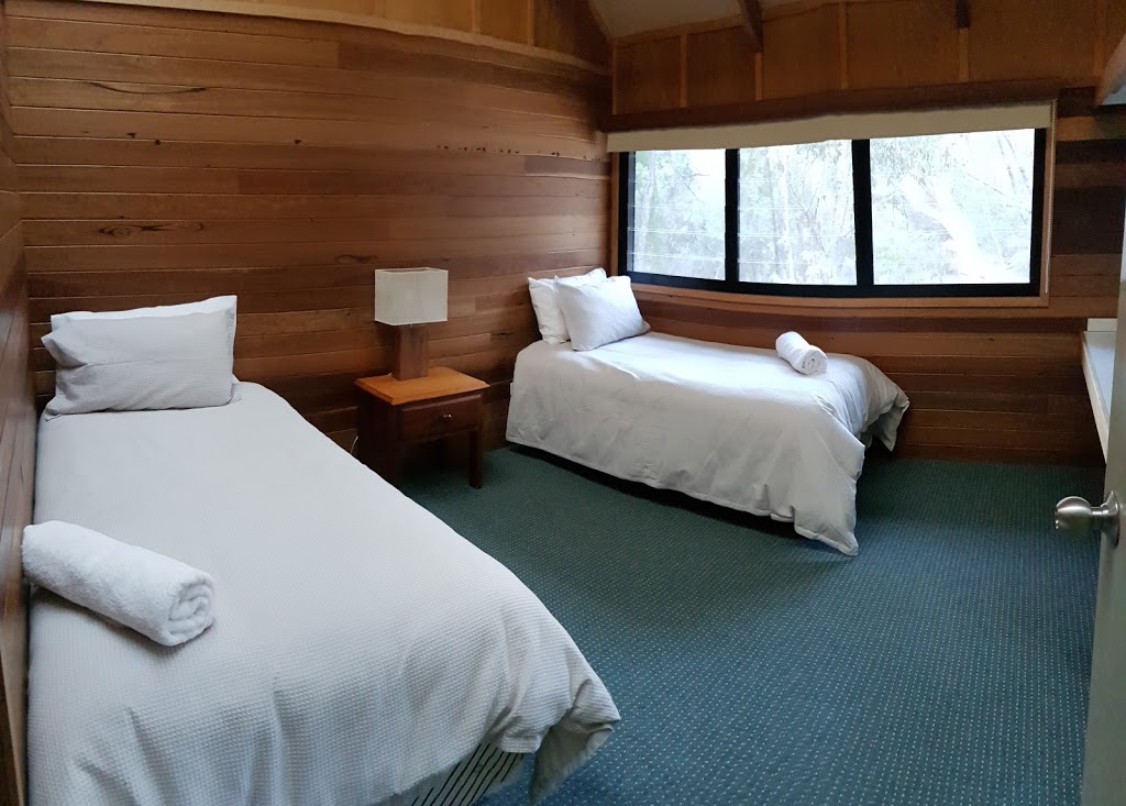 Girraween Environmental Lodge | Wrens Ln, Wyberba QLD 4382, Australia | Phone: (07) 4684 5138