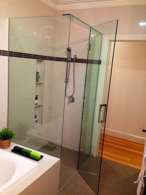 AM GLASS | Berwick VIC 3806, Australia | Phone: 0408 582 851