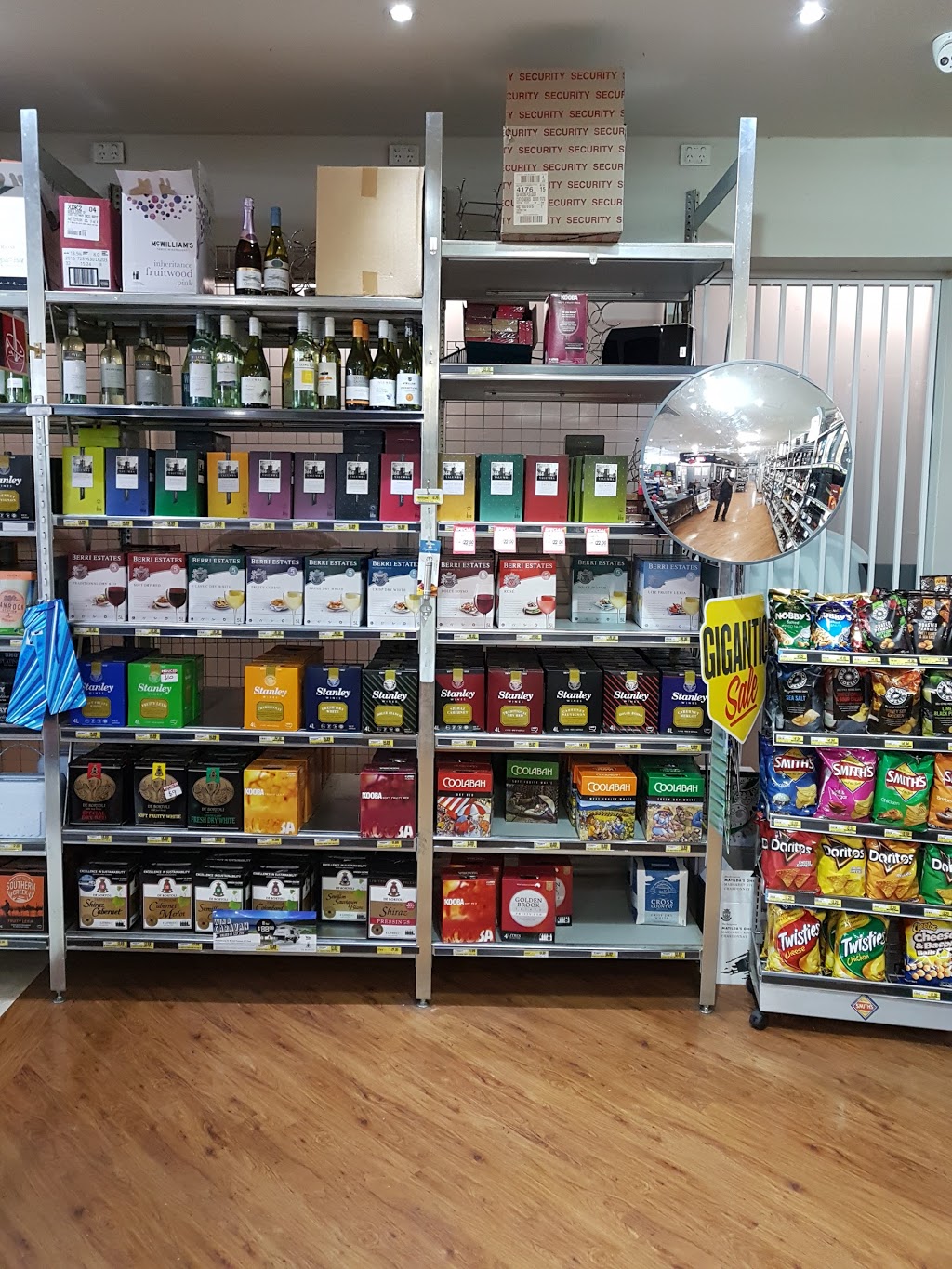 Wandong IGA | supermarket | 3272 Epping-Kilmore Rd, Wandong VIC 3758, Australia | 0357872152 OR +61 3 5787 2152