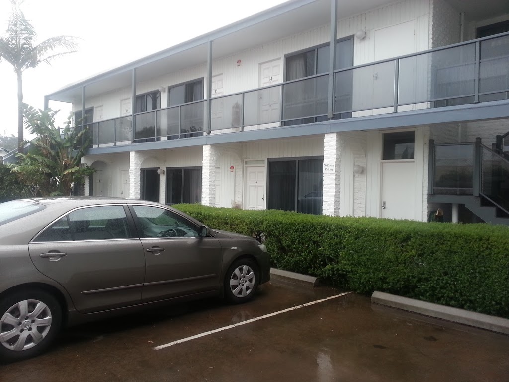 Banjo Paterson Motor Inn | lodging | 131 Esplanade, Lakes Entrance VIC 3909, Australia | 0351552933 OR +61 3 5155 2933