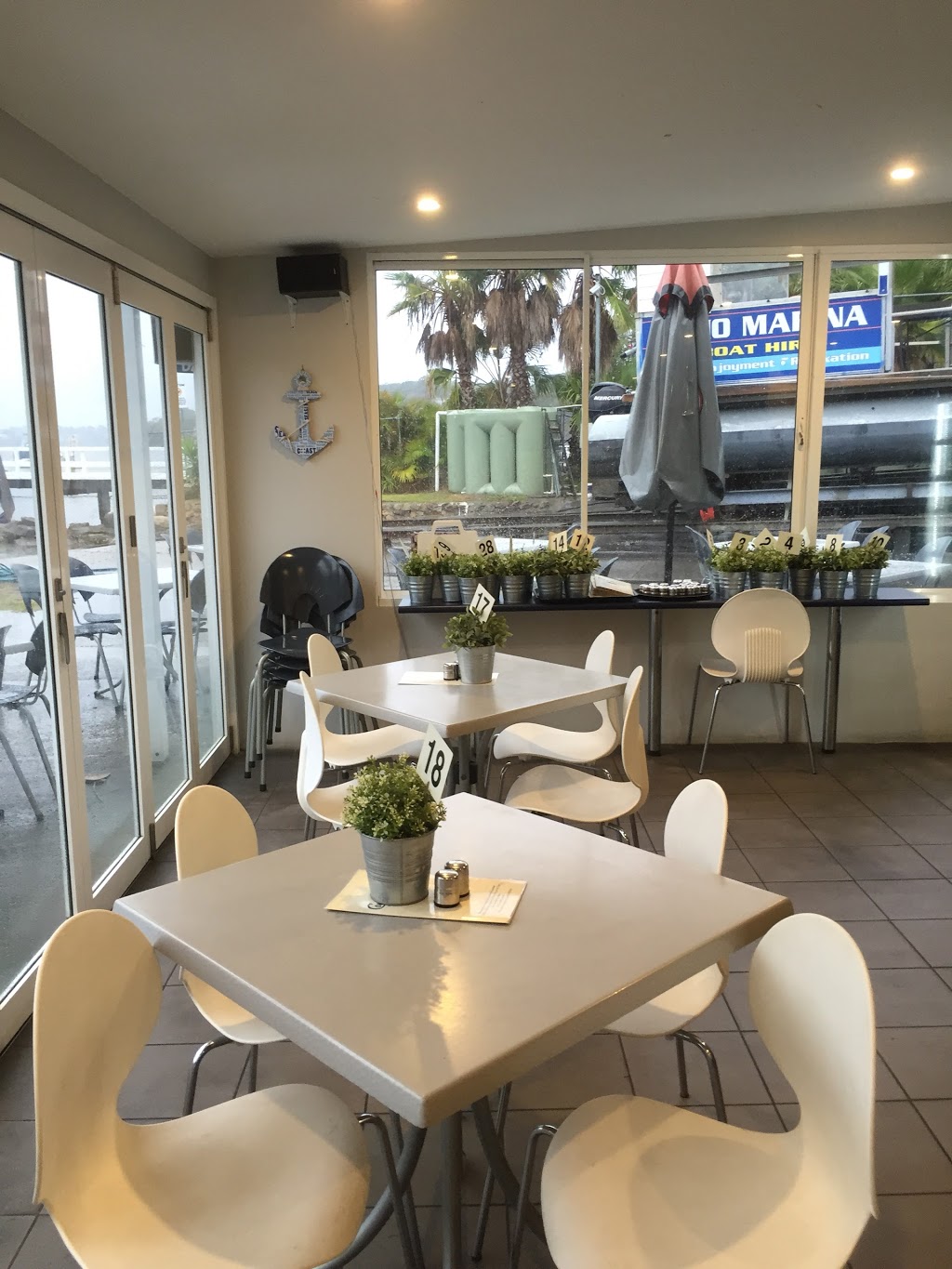 Waterfront Como Café On The Marina | cafe | 2 Cremona Rd, Como NSW 2226, Australia | 0295286316 OR +61 2 9528 6316