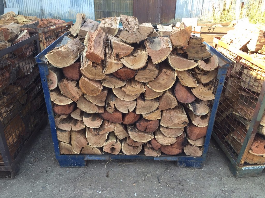 Campbells Firewood | 25 Wagga Wagga St, Oura NSW 2650, Australia | Phone: (02) 6922 1216