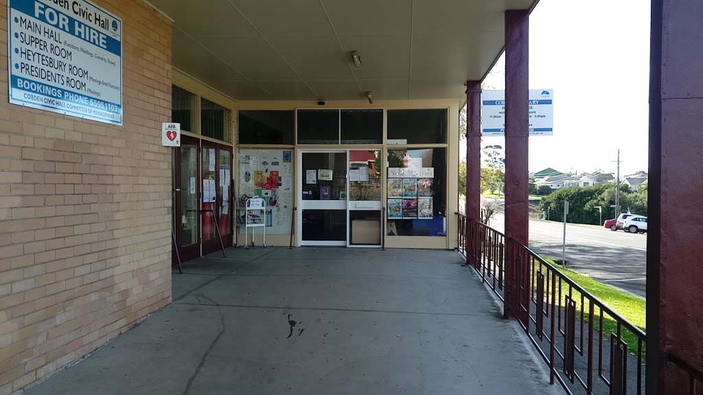 Cobden Public Library | library | 53 Victoria St, Cobden VIC 3266, Australia | 0355951228 OR +61 3 5595 1228