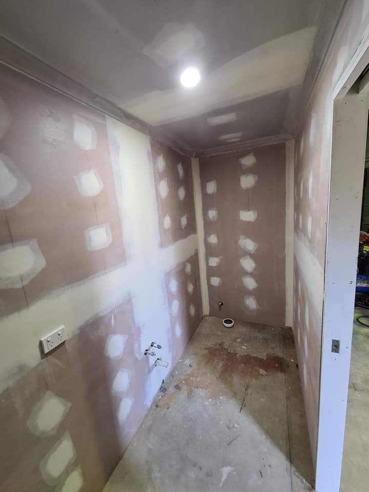 Bradbury Plastering | general contractor | Lake Albert Rd, Kooringal NSW 2650, Australia | 0448424513 OR +61 448 424 513