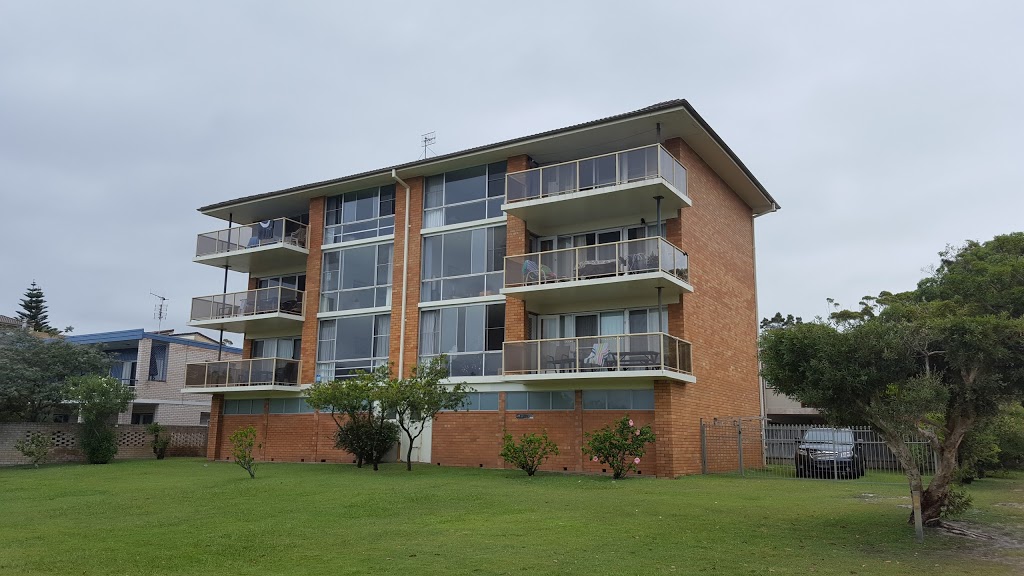 Shoalhaven Apartments | 28 Voyager Cl, Nelson Bay NSW 2315, Australia