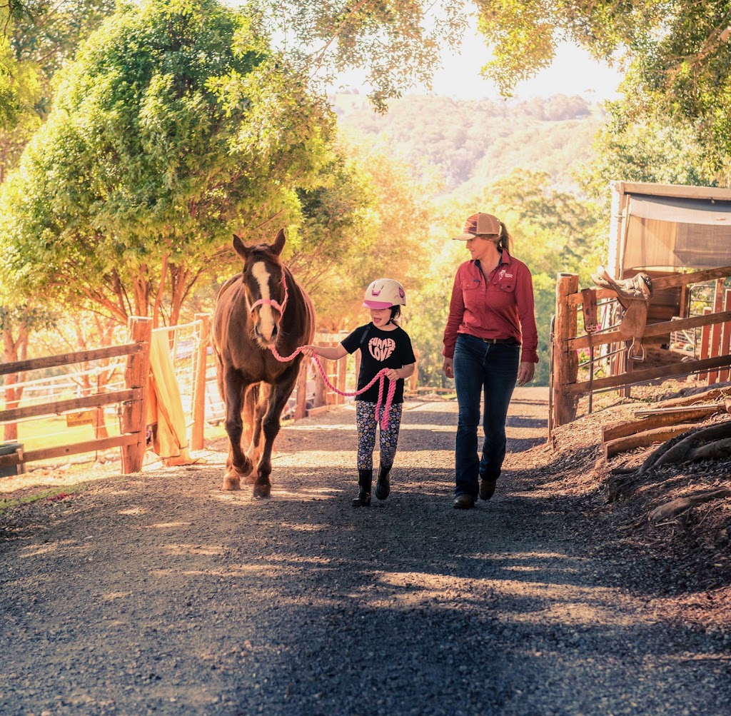 Watson Equine | 30 Doomben Ct, Beechmont QLD 4211, Australia | Phone: 0432 891 400