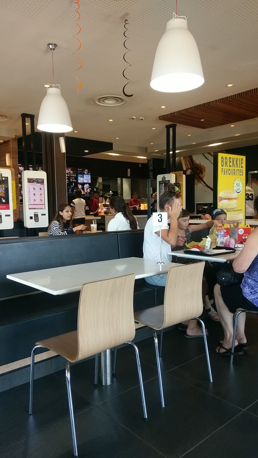 McDonalds Derrimut | cafe | 20 Mt Derrimut Rd, Derrimut VIC 3030, Australia | 0383584133 OR +61 3 8358 4133