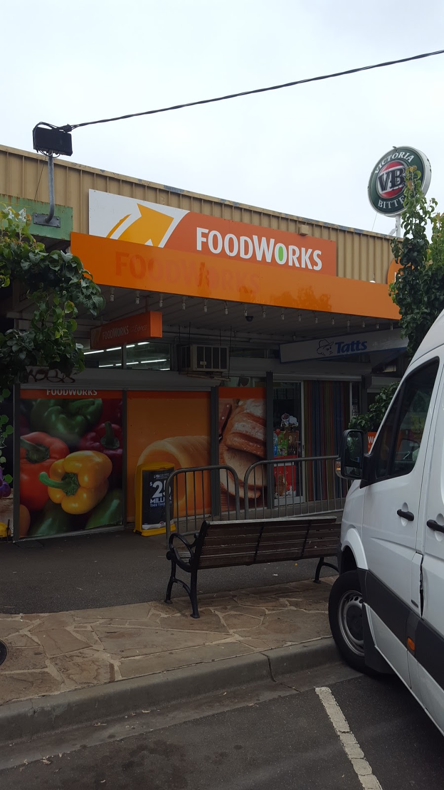 FoodWorks | supermarket | 1540 Main Rd, Research VIC 3095, Australia | 0394371725 OR +61 3 9437 1725