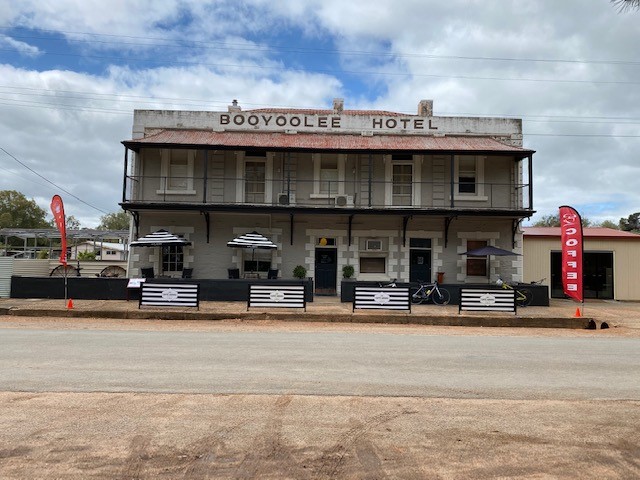 The Booyoolee Brew | 5 Port St, Gladstone SA 5473, Australia | Phone: (08) 8662 2443