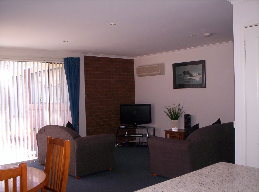 Anchorbell Holiday Apartments | real estate agency | 10 Cameron St, Merimbula NSW 2548, Australia | 0264951153 OR +61 2 6495 1153