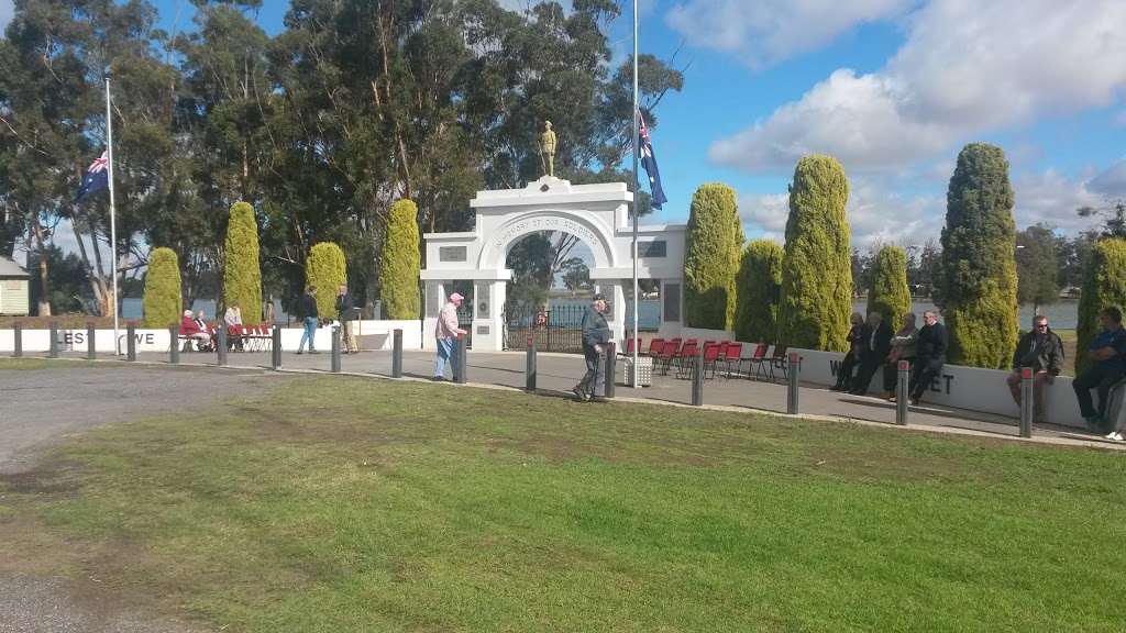 Murtoa Memorial Gates | museum | 58-60 Marma St, Murtoa VIC 3390, Australia