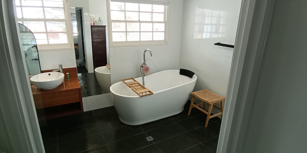 DJG Tiling & Carpentry | 41 Lexington Dr, Worongary QLD 4213, Australia | Phone: 0410 152 791
