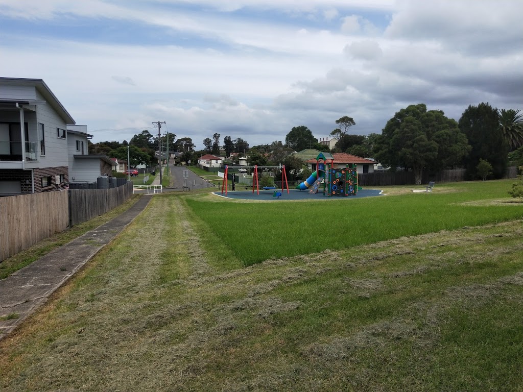Boyton Park - Playground | park | Eager St, Corrimal NSW 2518, Australia